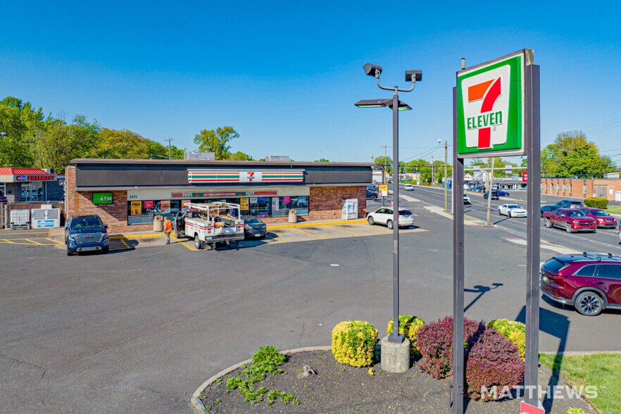 More Photos Of 2251 Veterans Hwy, Levittown Freestanding For Sale
