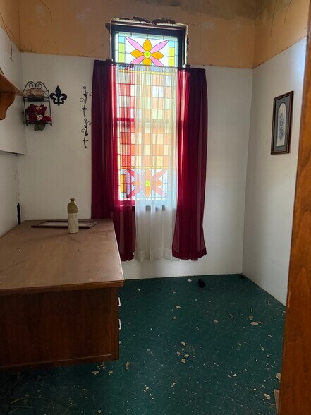 More Photos Of 601 S Superior St, Albion Specialty For Lease