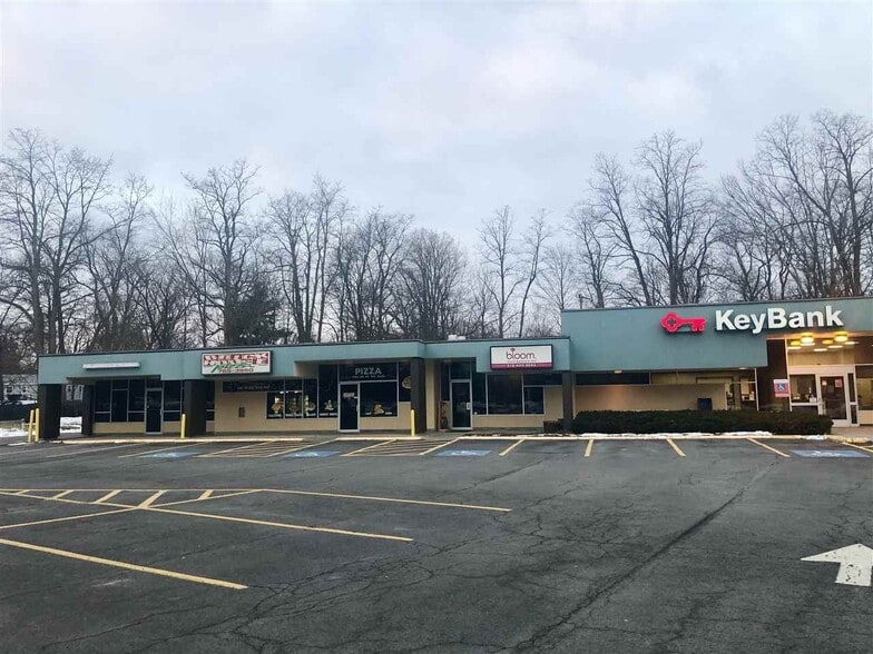 More Photos Of 5 Maple Rd, Voorheesville General Retail For Lease