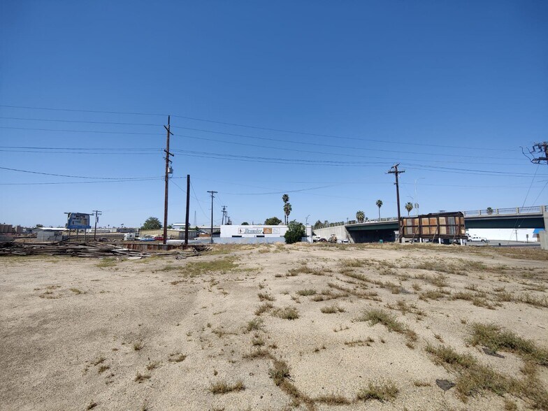 More Photos Of 151 E Truxtun Ave, Bakersfield Manufacturing For Lease