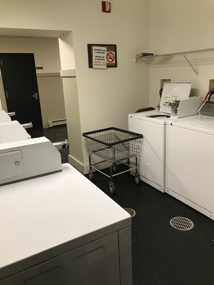 More Photos Of 533 E 2nd Ave, Roselle Apartments For Sale