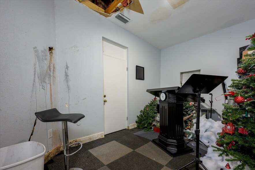 More Photos Of 6104 Polk Ave, Lakeland Religious Facility For Sale