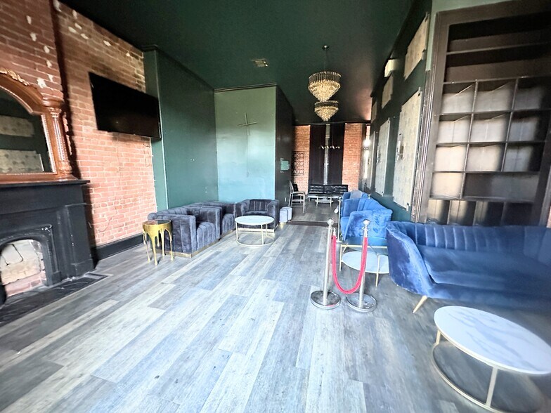 More Photos Of 1910 Magazine St, New Orleans Storefront Retail Residential For Lease