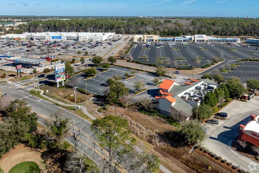 More Photos Of 10600 Kings Rd, Myrtle Beach Restaurant For Lease