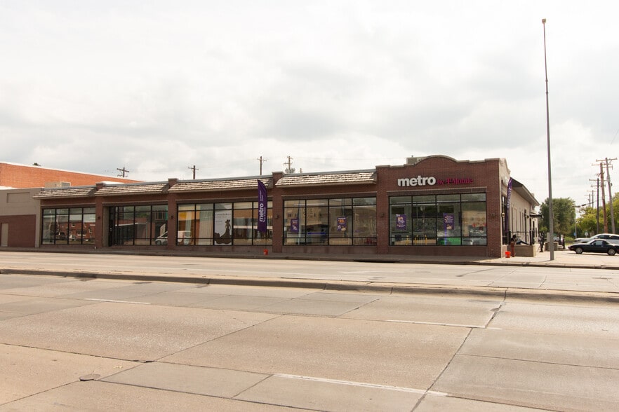 More Photos Of 2615 O St, Lincoln General Retail For Lease