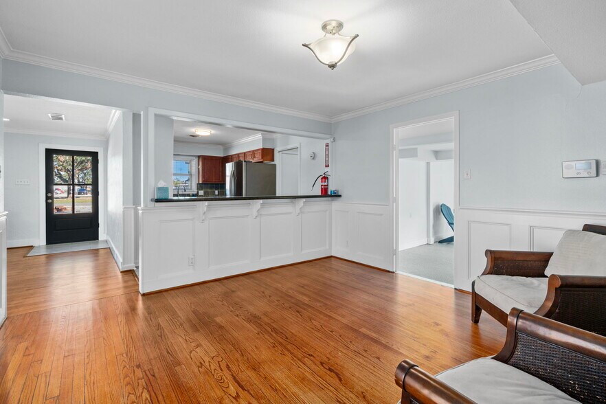 More Photos Of 1723 Campbell Rd, Houston Office Residential For Sale