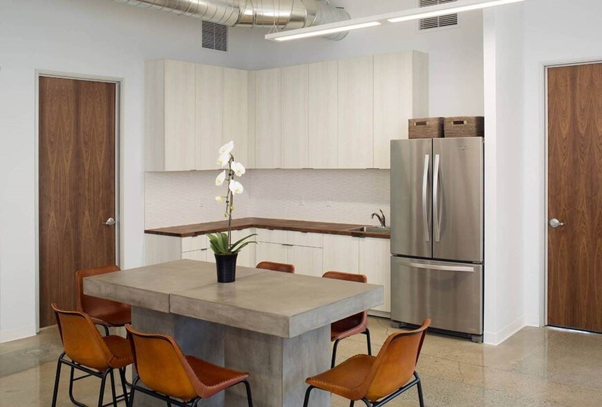 More Photos Of 23332 Mill Creek Dr, Laguna Hills Office For Lease