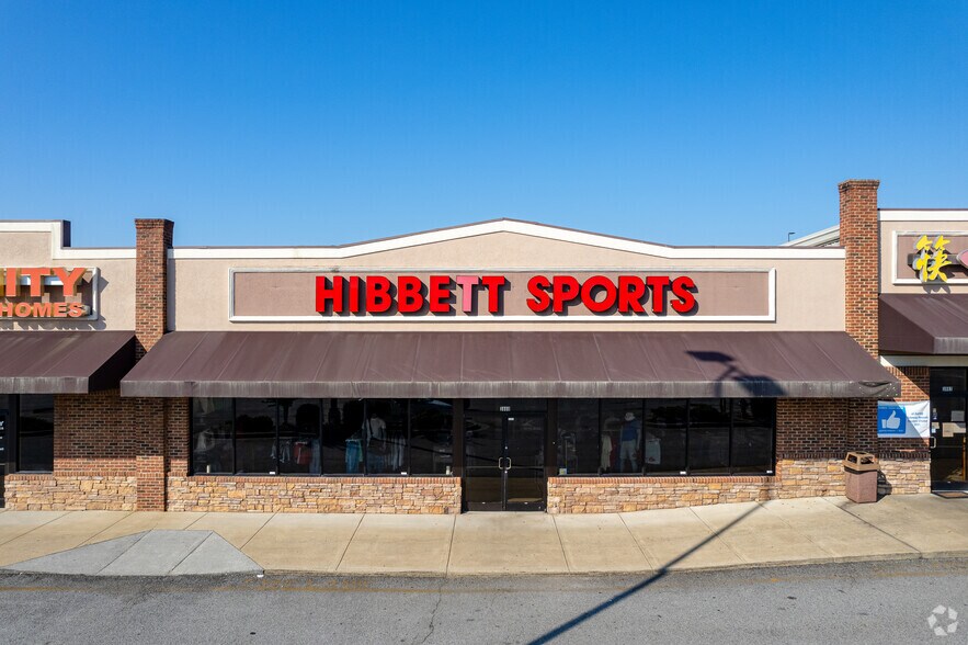 More Photos Of 3870-3998 Bremen Crossing, Bremen General Retail For Lease