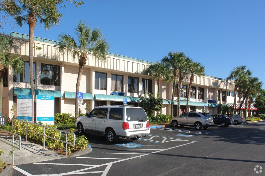 More Photos Of 270-330 S University Dr, Plantation Office For Lease