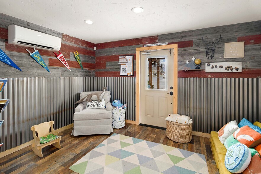 More Photos Of 315 E 1st St, Parachute Freestanding For Sale