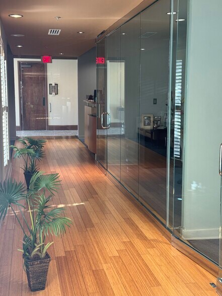 More Photos Of 3085 Fountainside Dr, Germantown Medical For Sale