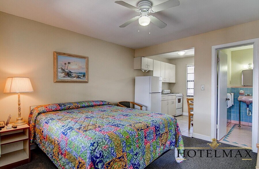 More Photos Of 653 Mandalay Ave, Clearwater Beach Hotel For Sale