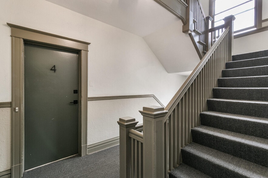 More Photos Of 903 E 14th, Denver Apartments For Sale