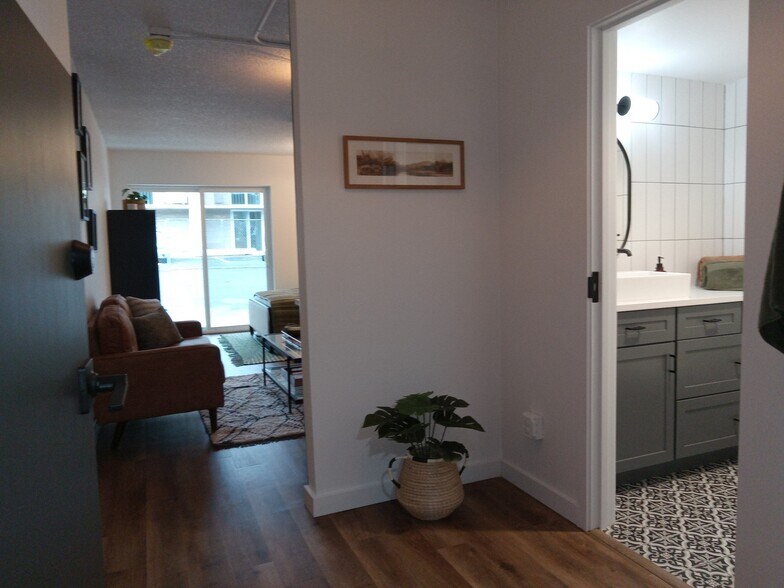 More Photos Of 9 N 9th St, Yakima Apartments For Lease