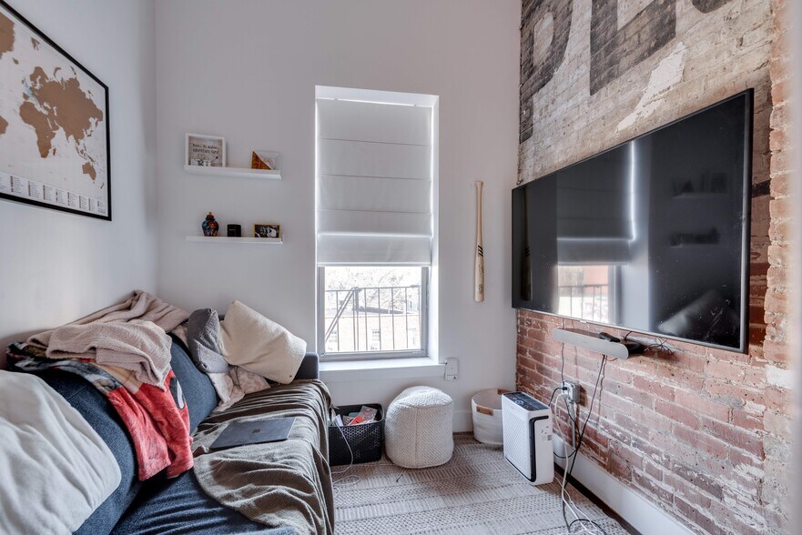 More Photos Of 946 Fulton St, Brooklyn Apartments For Sale