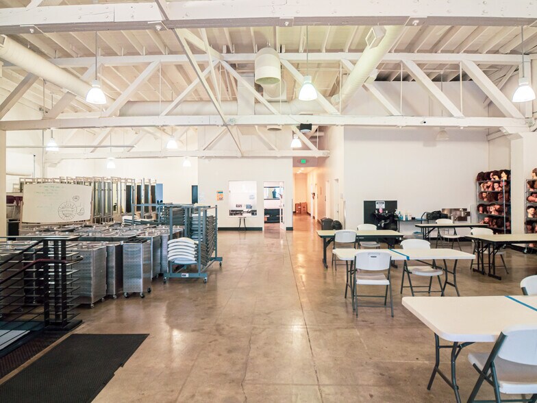 More Photos Of 1411 Railroad Ave, Bellingham Storefront For Lease