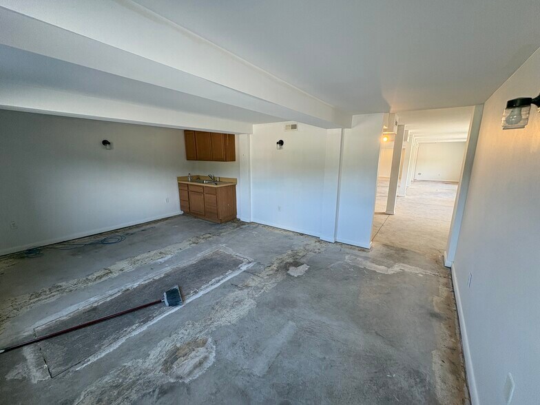 More Photos Of 32191 Nassau Rd, Lewes Freestanding For Lease