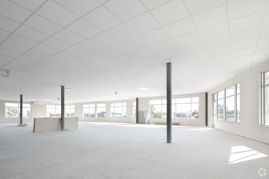 More Photos Of 7710 N FM 620 Rd, Austin Medical For Sale