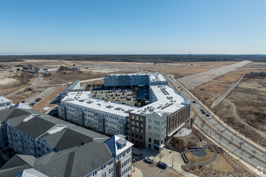 More Photos Of 10 Patriot Pky, South Weymouth Apartments For Lease