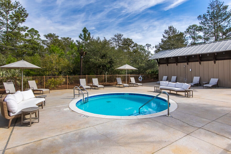 More Photos Of 2050 W County Highway 30A, Santa Rosa Beach Loft Creative Space For Sale