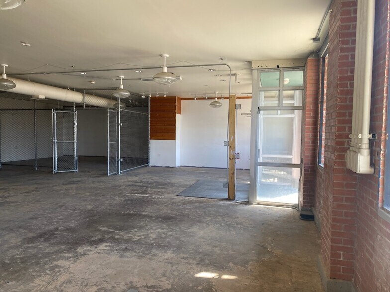 More Photos Of 2315 Harborside Dr, Galveston General Retail For Sale