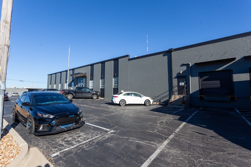 More Photos Of 3155-3175 Terrace St, Kansas City Warehouse For Lease