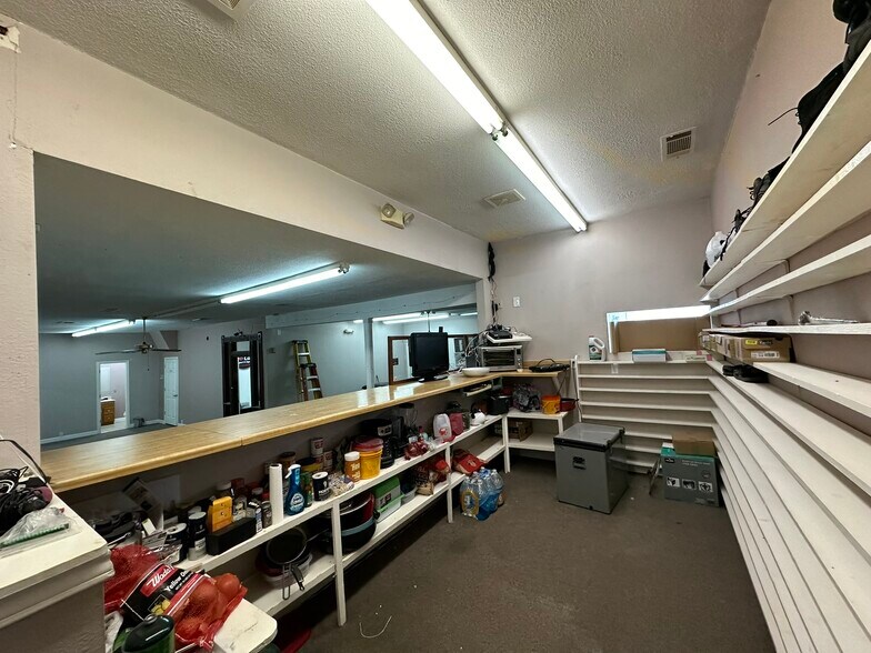 More Photos Of 13570 US Highway 287, Bellevue Auto Repair For Sale