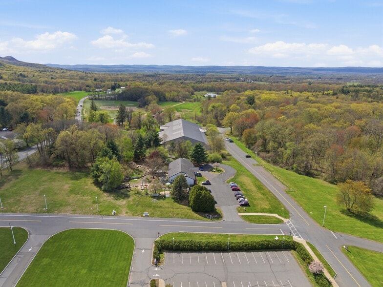 More Photos Of 893 West St, Amherst Schools For Sale