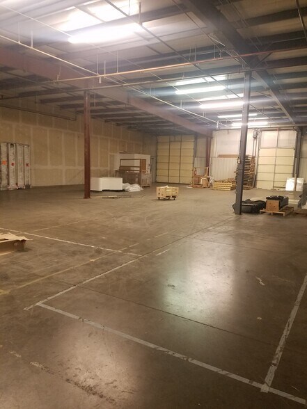 More Photos Of 4117 S Valley Dr, Longmont Warehouse For Lease