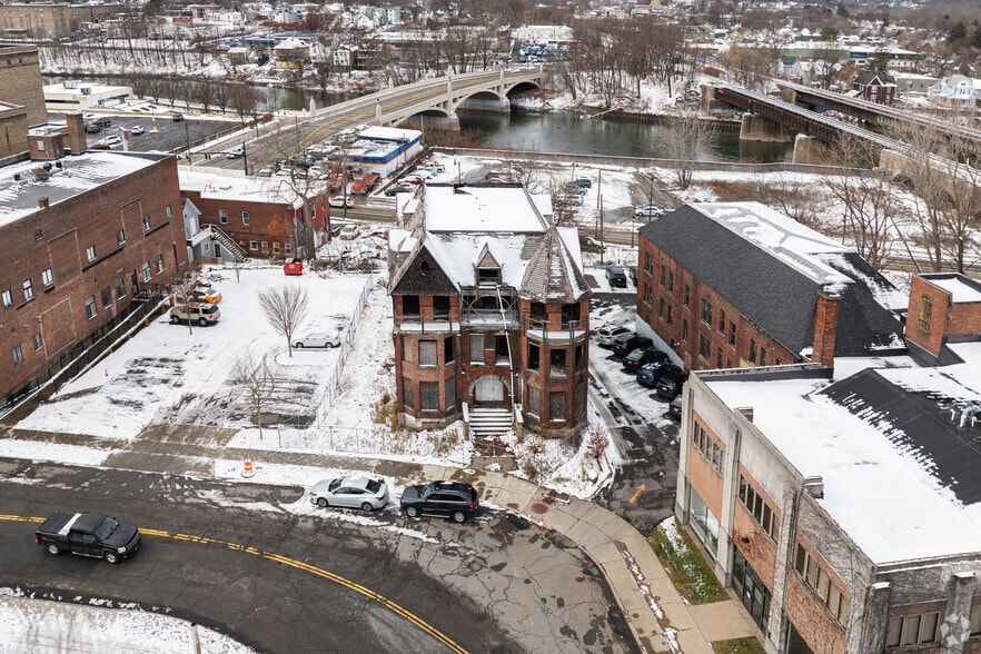 More Photos Of 263 Washington St, Binghamton Apartments For Sale