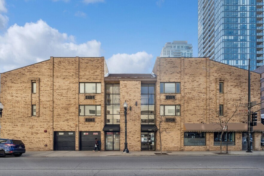 More Photos Of 1143-1155 N Wells St, Chicago Apartments For Lease