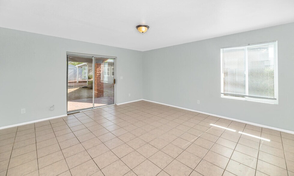 More Photos Of 316 E Vogel Ave, Phoenix Apartments For Sale
