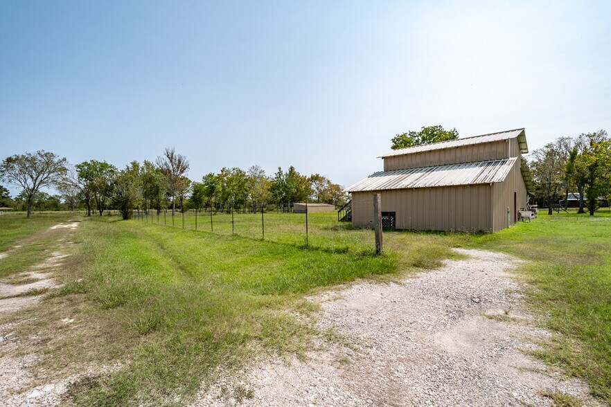 More Photos Of 21224 FM 2100 Rd, Crosby Warehouse For Sale