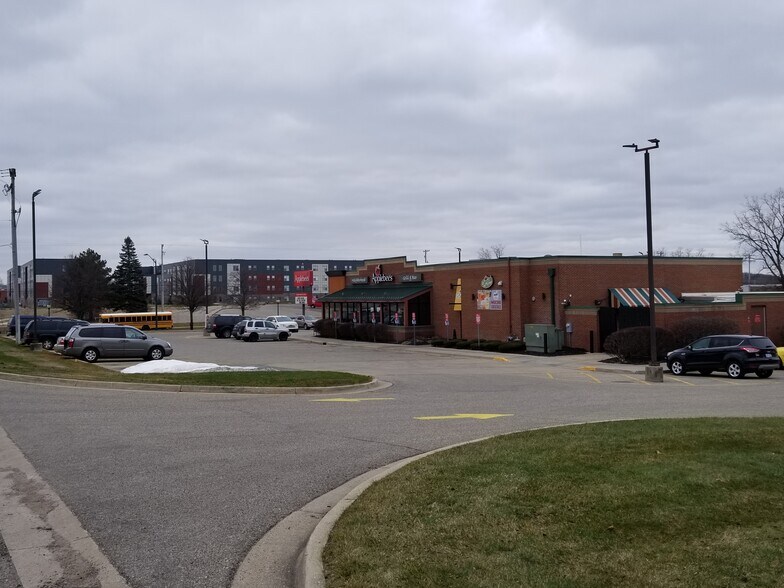 More Photos Of 1375 28th St SW, Grand Rapids General Retail For Sale