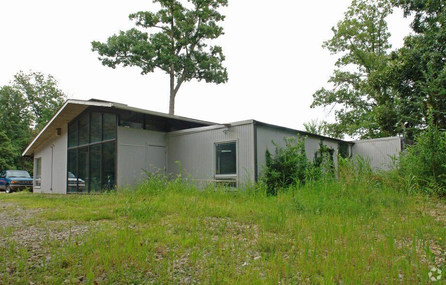 More Photos Of 1 Valley Park Rd, Fenton Office For Sale