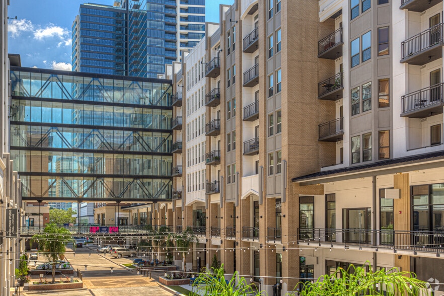 More Photos Of 2800 Kirby Dr, Houston Apartments For Lease