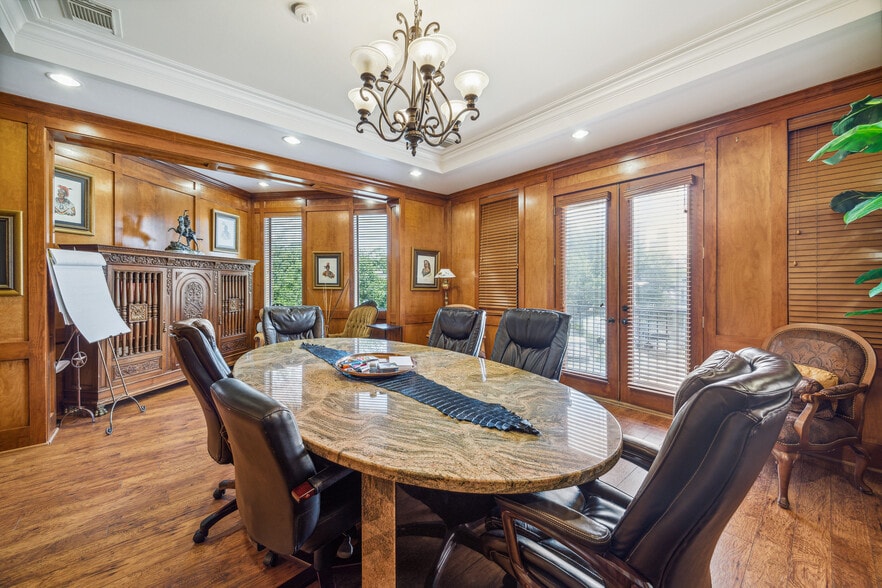 More Photos Of 800 Sawyer St, Houston Office Residential For Sale