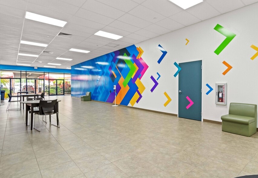 More Photos Of 9309 N Florida Ave, Tampa Office For Sale