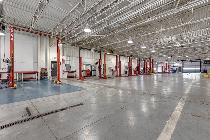 More Photos Of 1800-1850 E Merritt Island Cswy, Merritt Island Auto Dealership For Sale