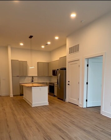 More Photos Of 912 2nd Ave N, Nashville Coworking Space