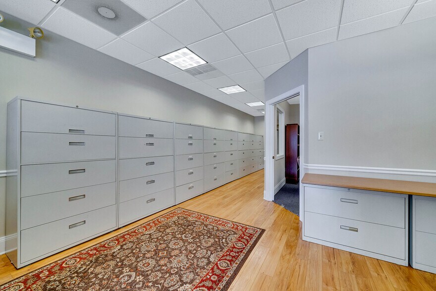 More Photos Of 124 S York Rd, Hatboro Office For Sale