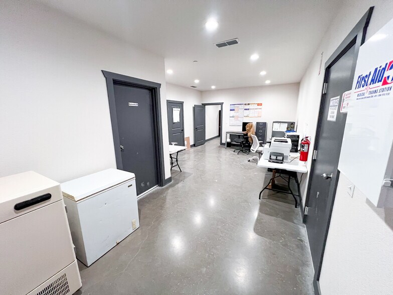 More Photos Of 2401 E County Road 155, Midland Service For Sale