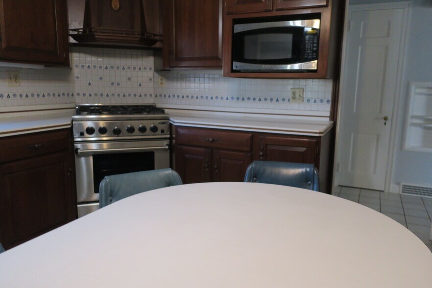 More Photos Of 529 Route 17M, Middletown Storefront Retail Residential For Sale