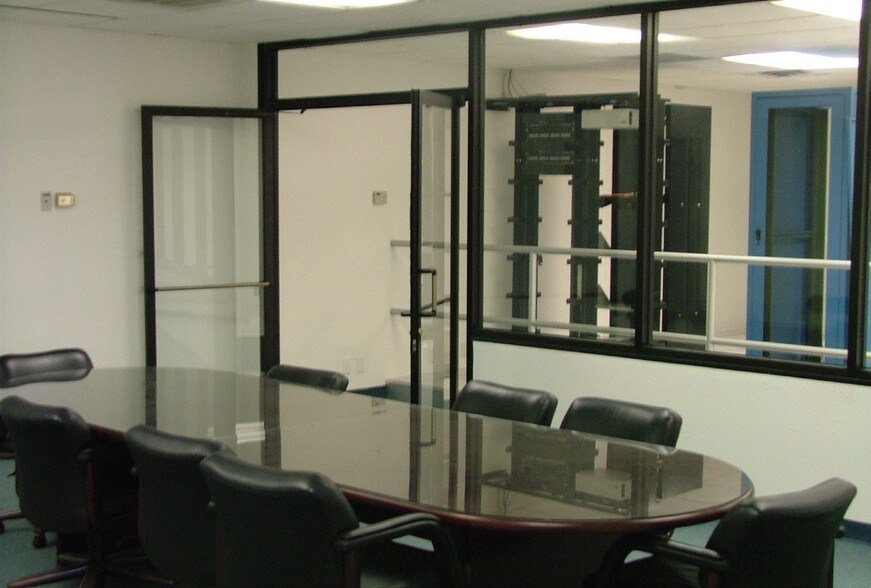 More Photos Of 2727-2757 Airport Fwy, Fort Worth Office For Lease