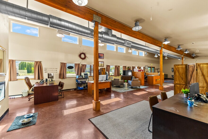 More Photos Of 911 19th Ave, Oroville Freestanding For Sale