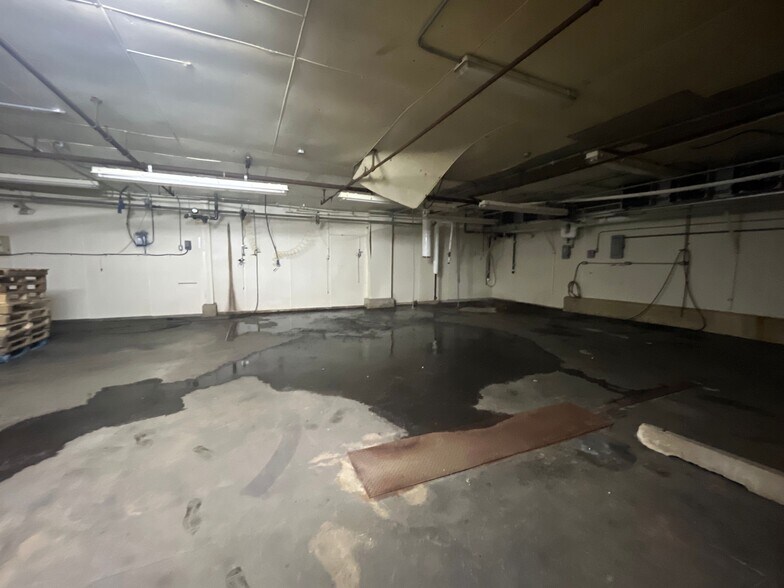 More Photos Of 1300-1344 S Front St, Philadelphia Warehouse For Sale