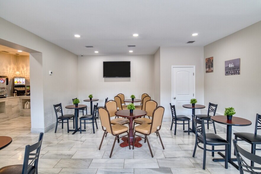 More Photos Of 137 San Marco Ave, Saint Augustine Hotel For Sale