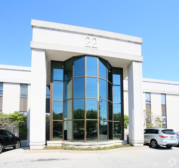 More Photos Of 22 West Rd, Towson Medical For Lease