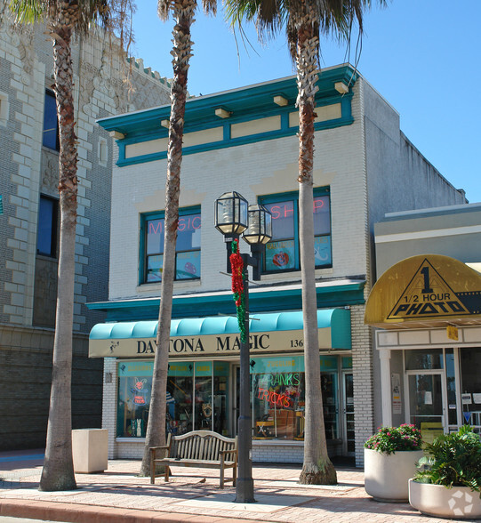 Primary Photo Of 136 S Beach St, Daytona Beach Restaurant For Sale