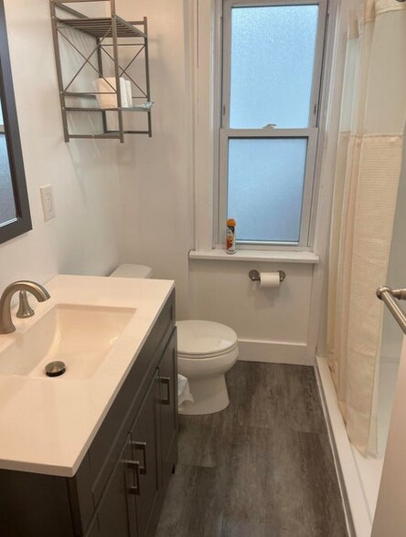 More Photos Of 2303 15th St, Troy Storefront For Sale